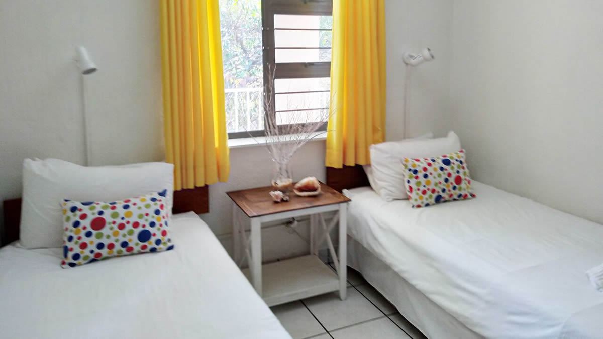 Twin bedroom